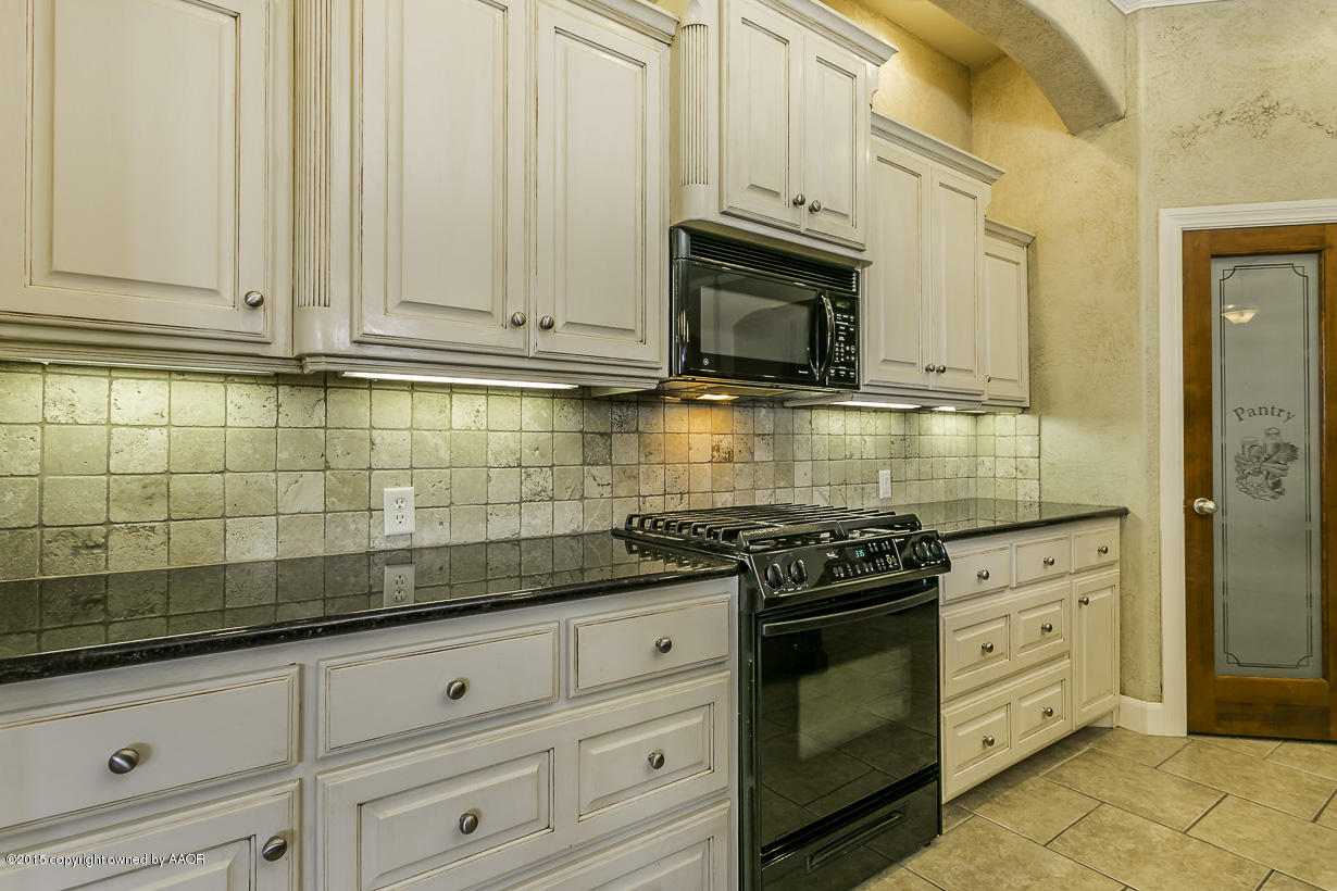 4804 Wesley Road Amarillo, TX 79119 - Photo 11 of 36 Kitchen