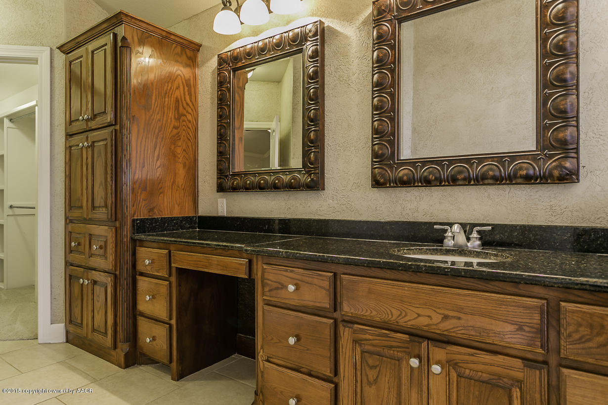4804 Wesley Road Amarillo, TX 79119 - Photo 21 of 36 Master Bath