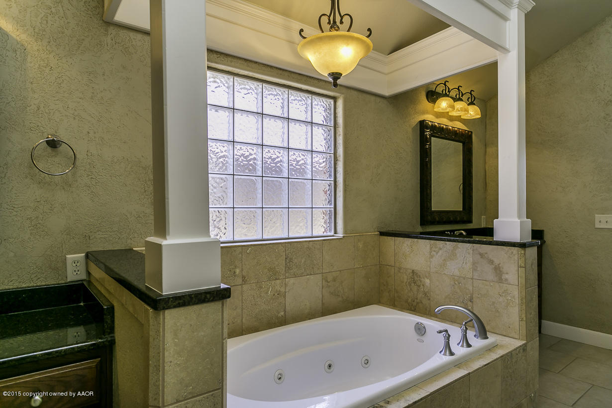 4804 Wesley Road Amarillo, TX 79119 - Photo 22 of 36 Master Bath