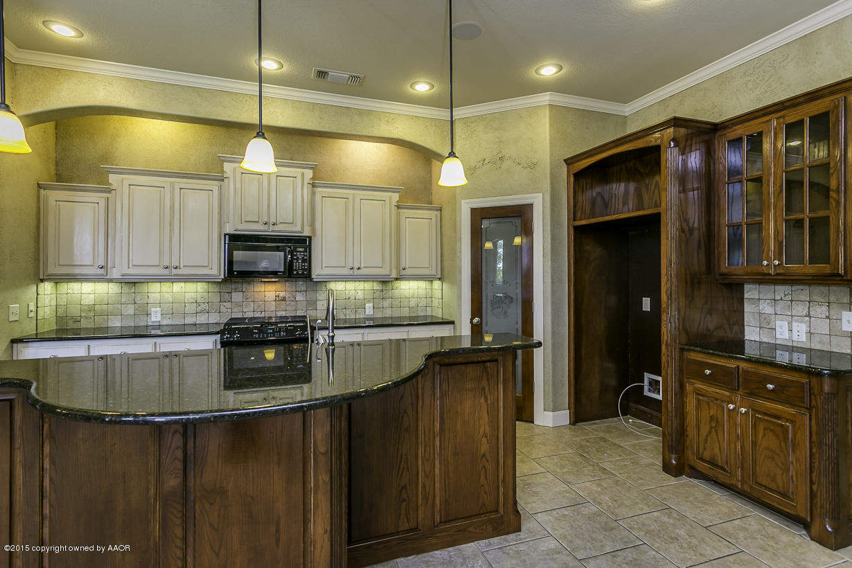 4804 Wesley Road Amarillo, TX 79119 - Photo 8 of 36 Kitchen