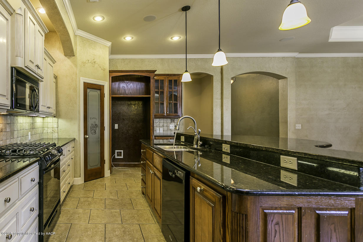 4804 Wesley Road Amarillo, TX 79119 - Photo 9 of 36 Kitchen