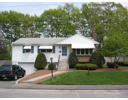 3 Rae Circle Randolph, MA 02368 - Photo 1 of 1 Gallery Image 1