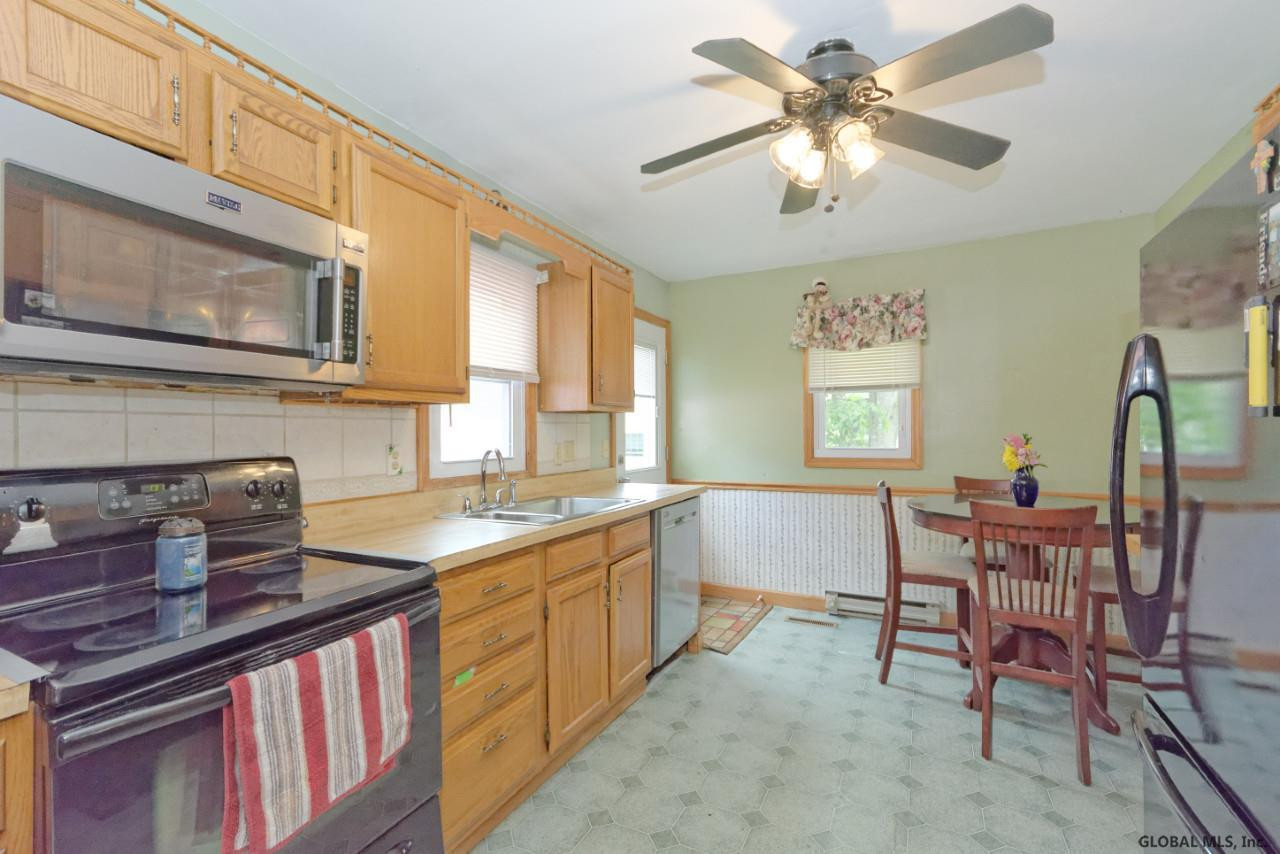 3 Rickey Boulevard Guilderland, NY 12203 - Photo 11 of 26 Photo 11