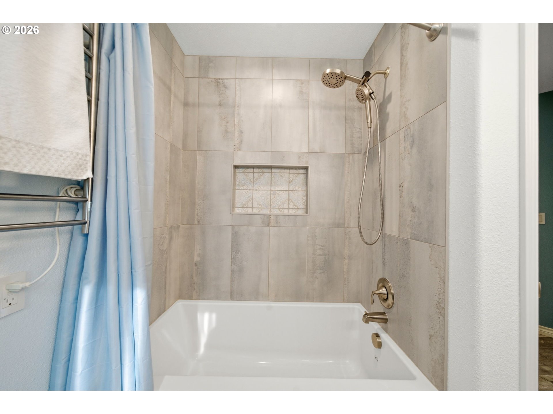 2407 Northwest 45th Avenue Camas, WA 98607 - Photo 33 of 48 Bathroom