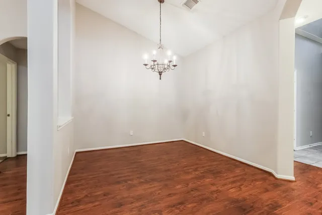 $2,140 | 27 Orchid Grove Place, The Woodlands, TX 77385