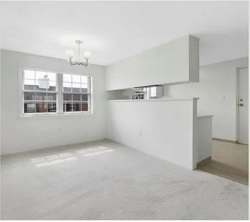 $2,400 | 200 Bedford Road, Unit 2C, Woburn, MA 01801
