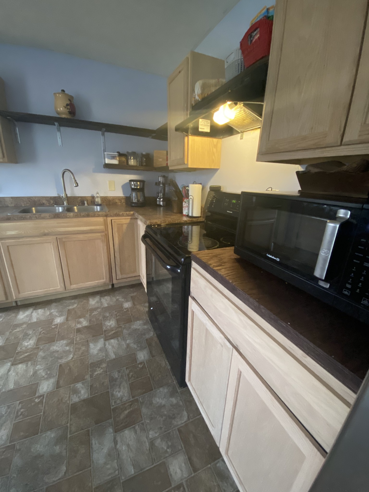 565 Foxfield Road Hopkinsville, KY 42240 - Photo 2 of 20 Gallery Image 2