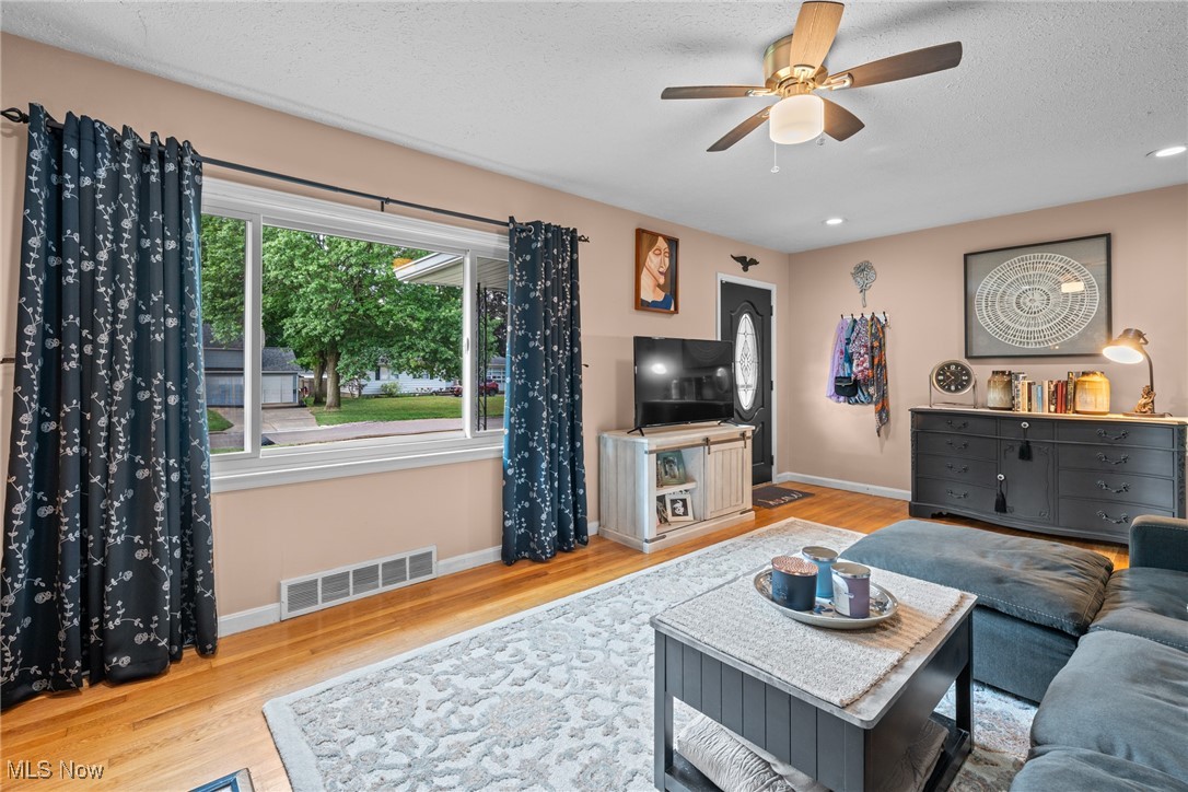1885 Stabler Road Akron, OH 44313 - Photo 16 of 42 Gallery Image 16