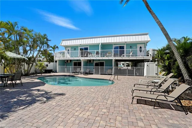 $2,499,000 | 110 Bahia Via, Fort Myers Beach, FL 33931