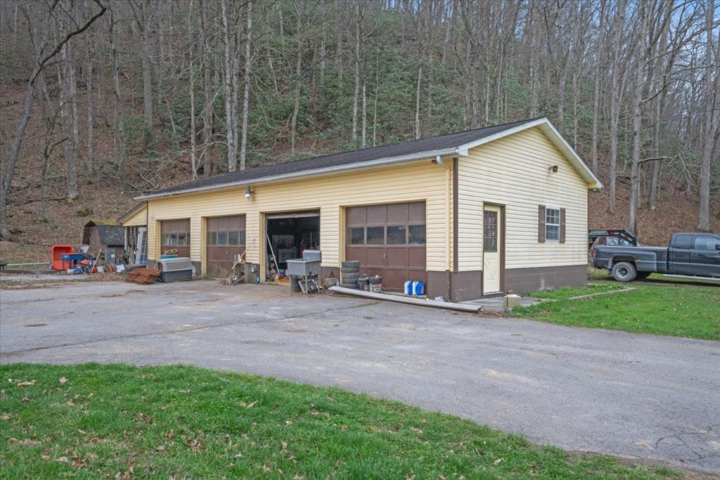 12580 Mud Fork Road Falls Mills, VA 24613 - Photo 67 of 91 Gallery Image 67
