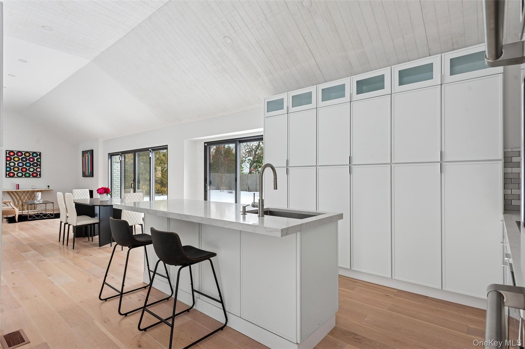 10 Hampton Street Westhampton Beach, NY 11978 - Photo 7 of 25 a dining room with furniture and window