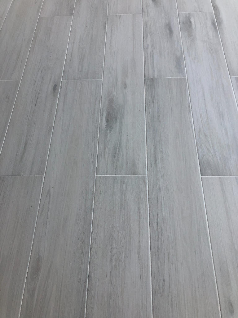 18169 Southeast Ridgeview Drive Tequesta, FL 33469 - Photo 4 of 23 a close view of shower tap