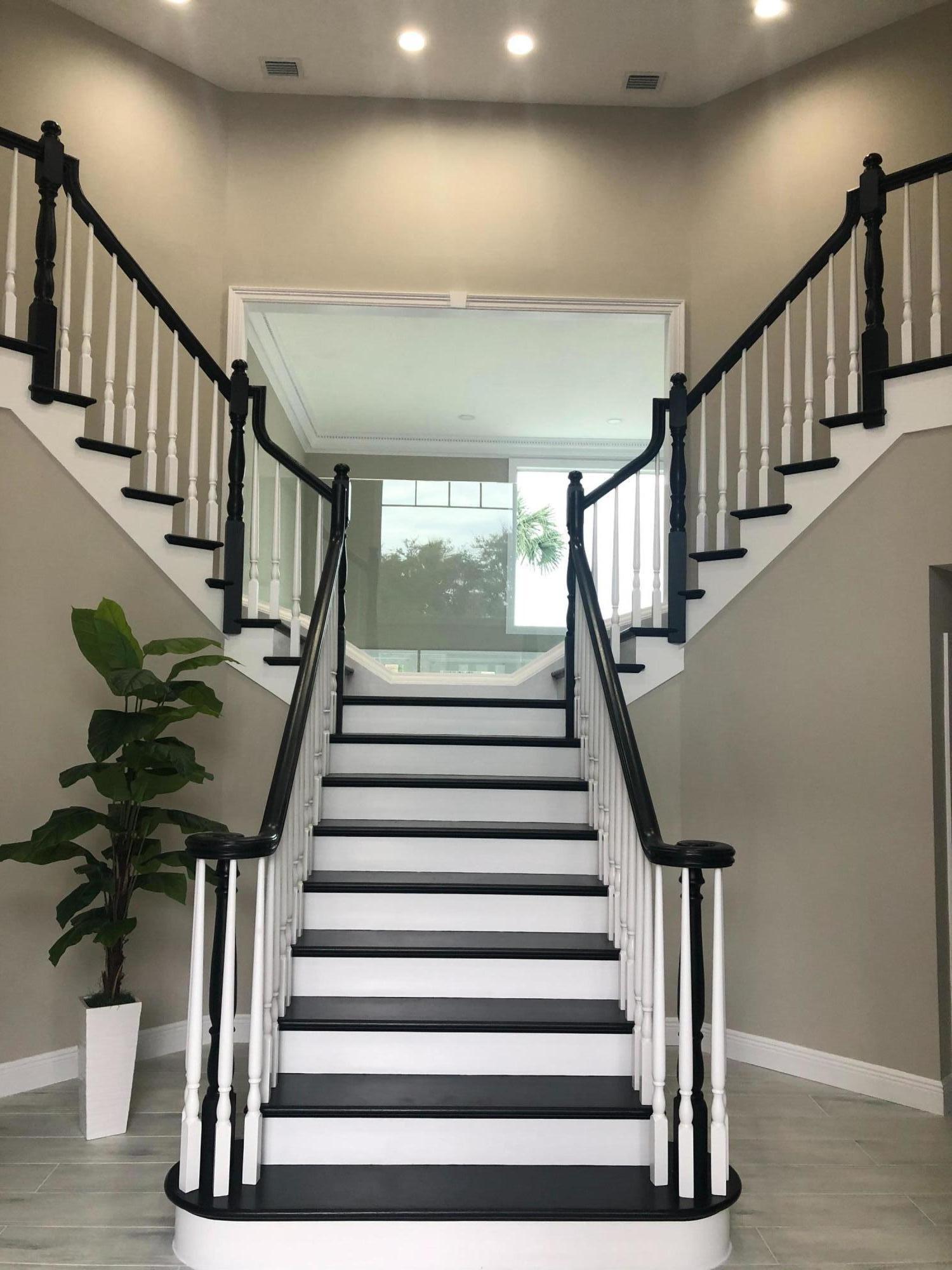 18169 Southeast Ridgeview Drive Tequesta, FL 33469 - Photo 5 of 23 a view of entryway