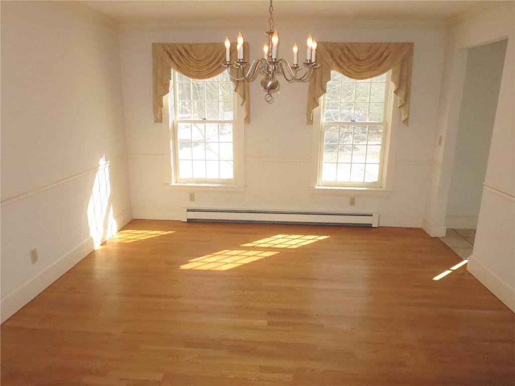 657 River Road Eliot, ME 03903 - Photo 15 of 31 Formal Dining