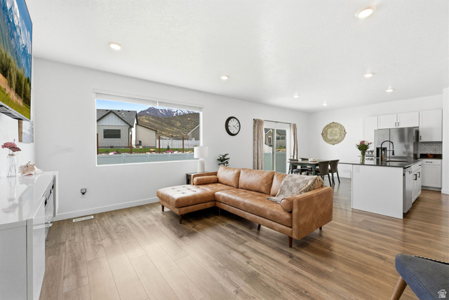 1209 Red Cliff Drive Santaquin, UT 84655 - Photo 5 of 38