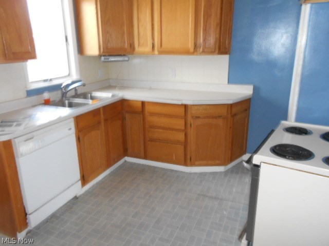 633 Babbitt Road Euclid, OH 44123 - Photo 3 of 23
