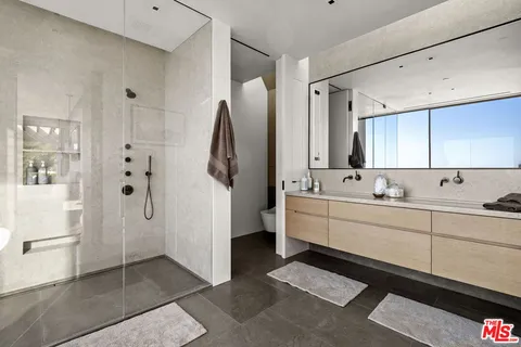 $30,000,000 | Undisclosed Address, Malibu, CA 90265