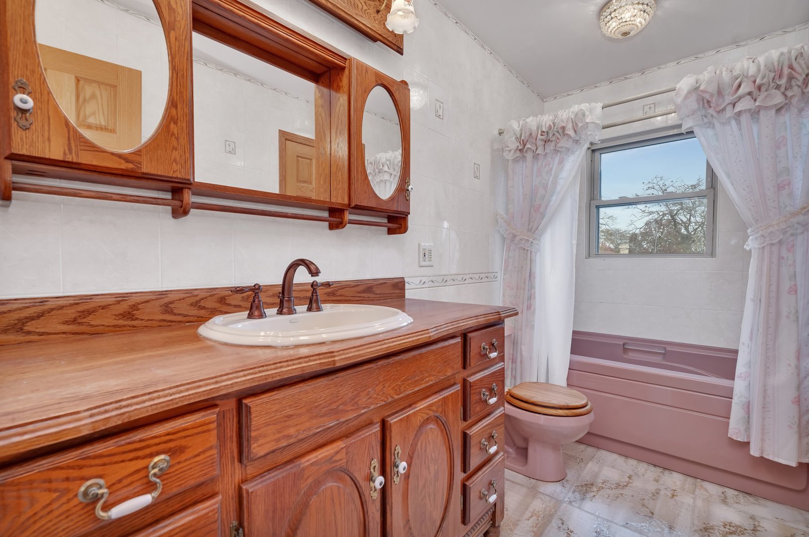 48 Lonsdale Road Elk Grove Village, IL 60007 - Photo 17 of 33 Gallery Image 17