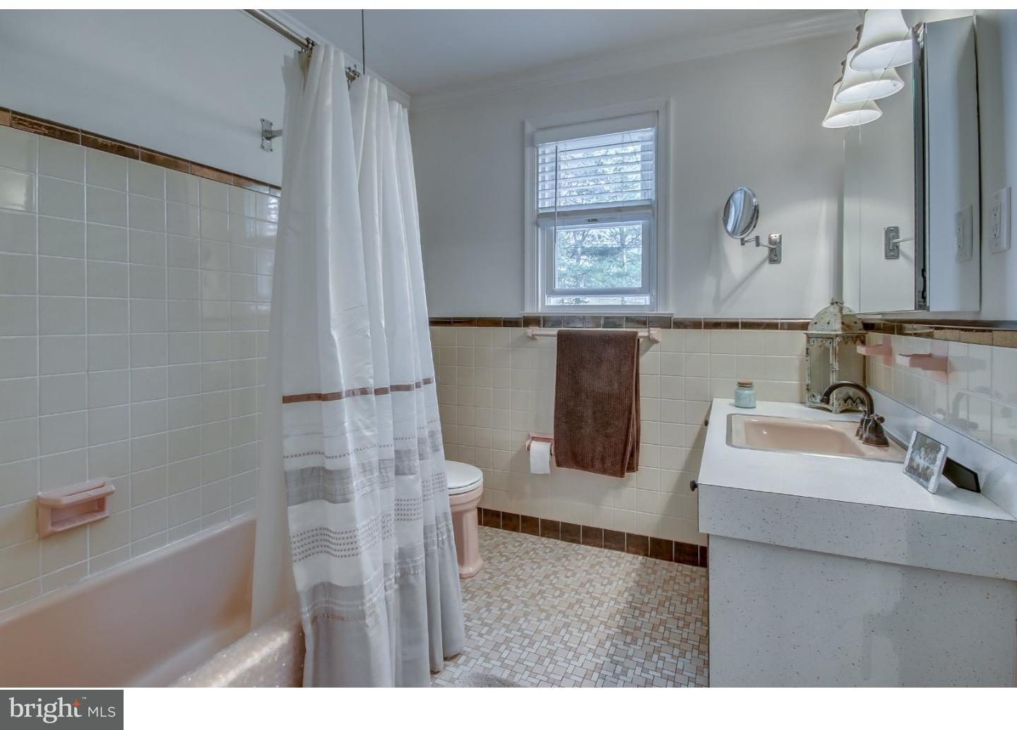 1045 Frederick Road Jenkintown, PA 19046 - Photo 20 of 25 Bathroom
