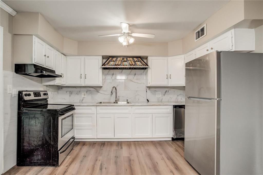 301 Hudson Street Buckner, MO 64016 - Photo 11 of 32