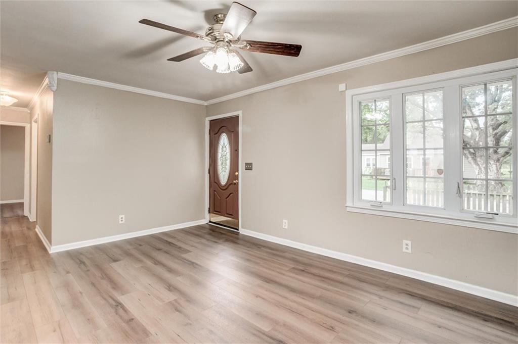 301 Hudson Street Buckner, MO 64016 - Photo 8 of 32