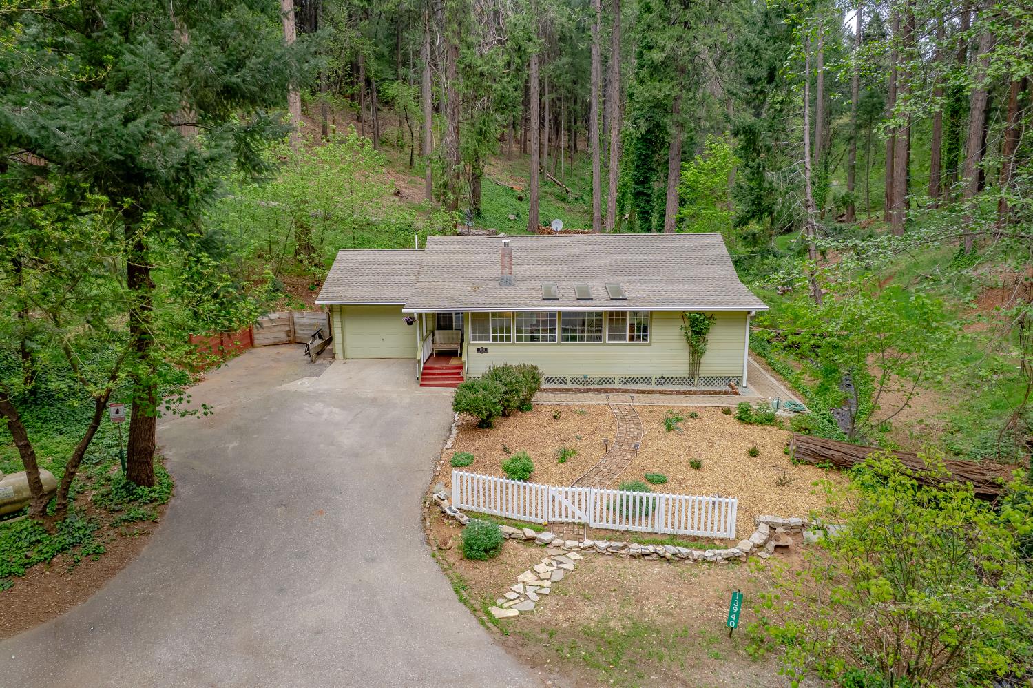 13940 Lower Colfax Road Grass Valley, CA 95945 - Photo 1 of 34