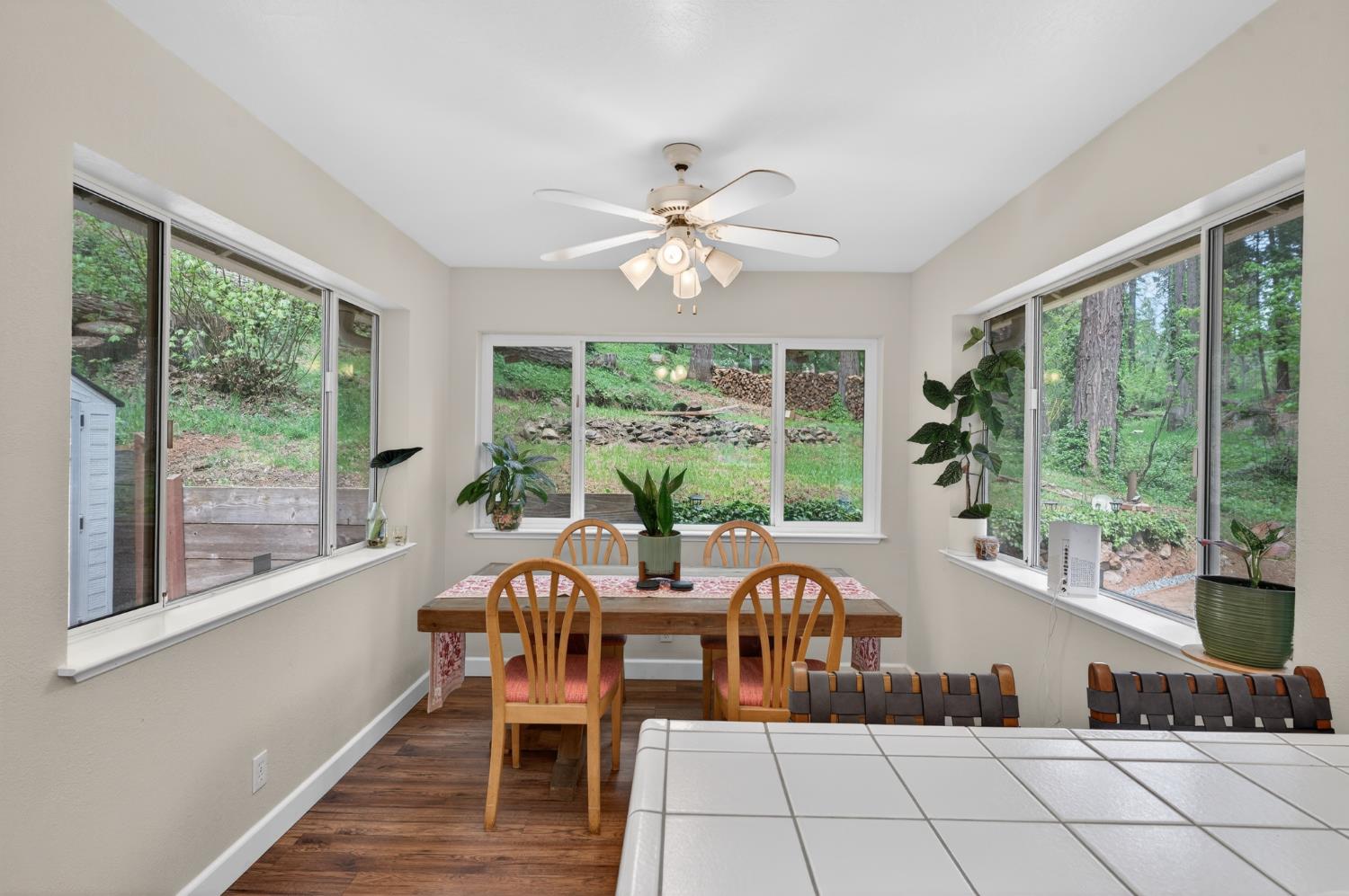 13940 Lower Colfax Road Grass Valley, CA 95945 - Photo 17 of 34
