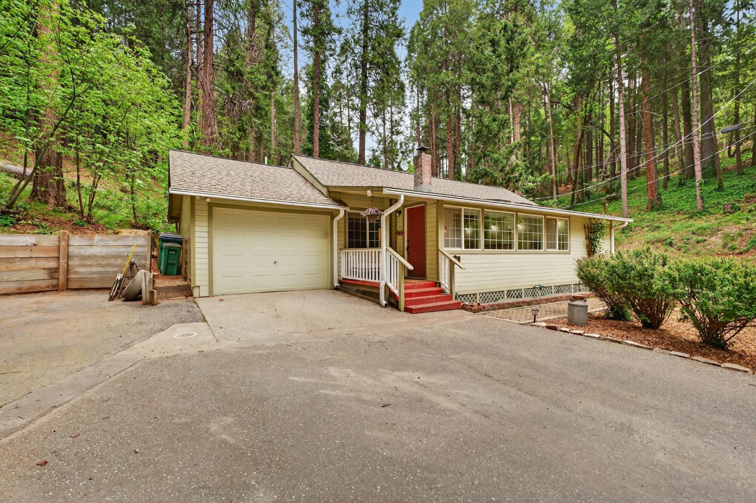 13940 Lower Colfax Road Grass Valley, CA 95945 - Photo 3 of 34
