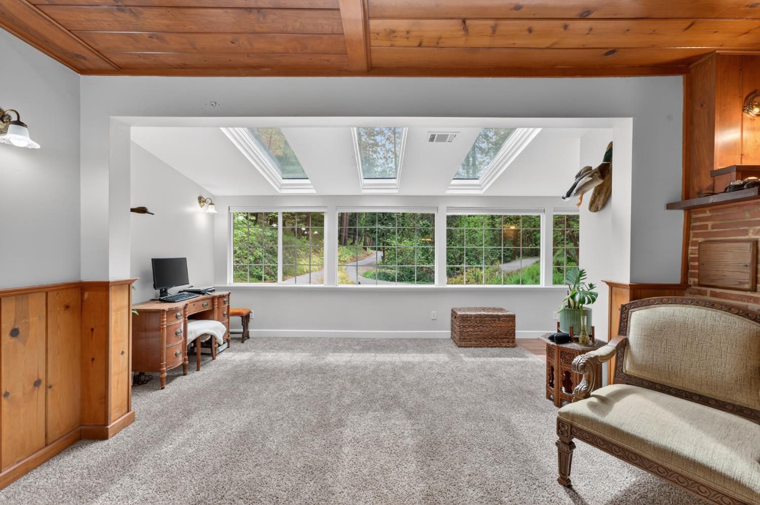 13940 Lower Colfax Road Grass Valley, CA 95945 - Photo 7 of 34