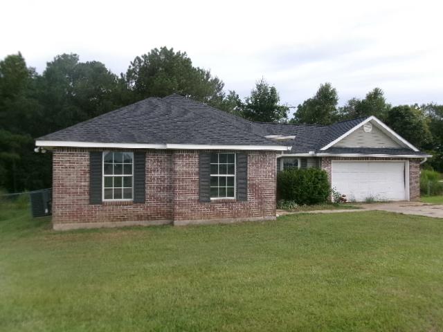 28 Hunters Trace Picayune, MS 39466 - Photo 1 of 1 Main View