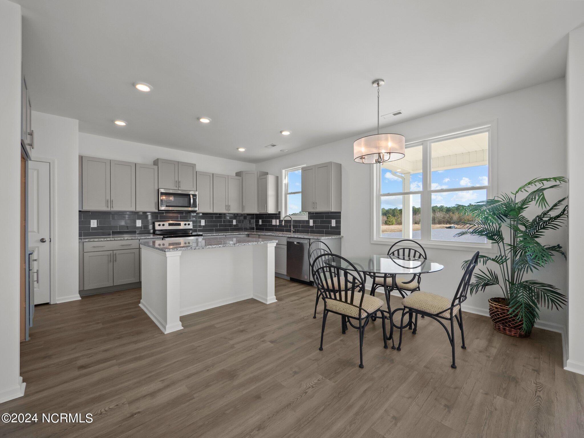 225 Clear View School Road Jacksonville, NC 28540 - Photo 21 of 41 KITCHEN AND BREAKFAST AREA