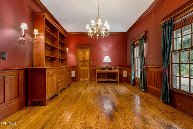 $1,395,000 | 7 Llewellyn Wood, Johnson City, TN 37601