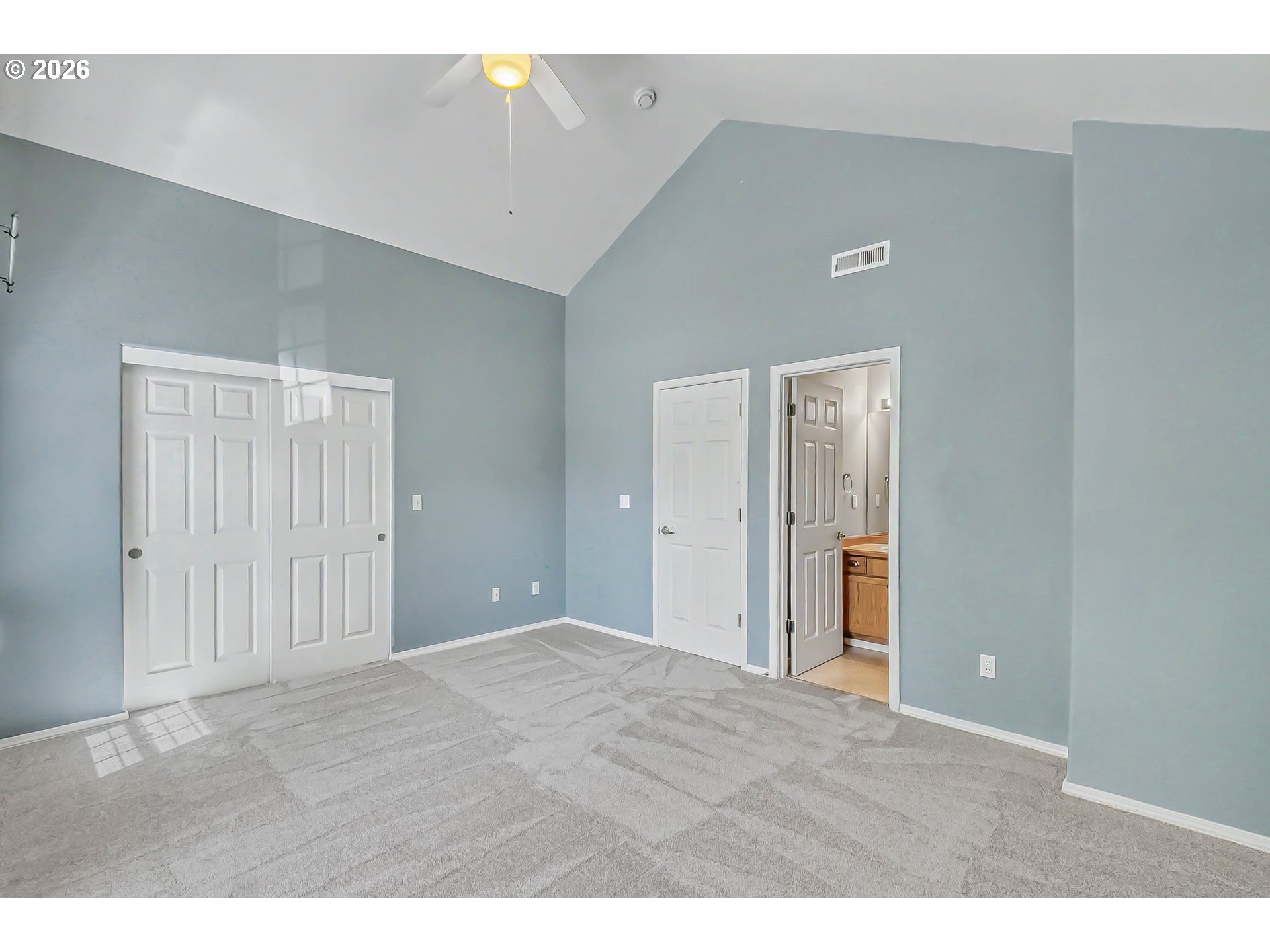 18653 Southwest Cascade Drive Beaverton, OR 97003 - Photo 15 of 27 Primary Bedroom