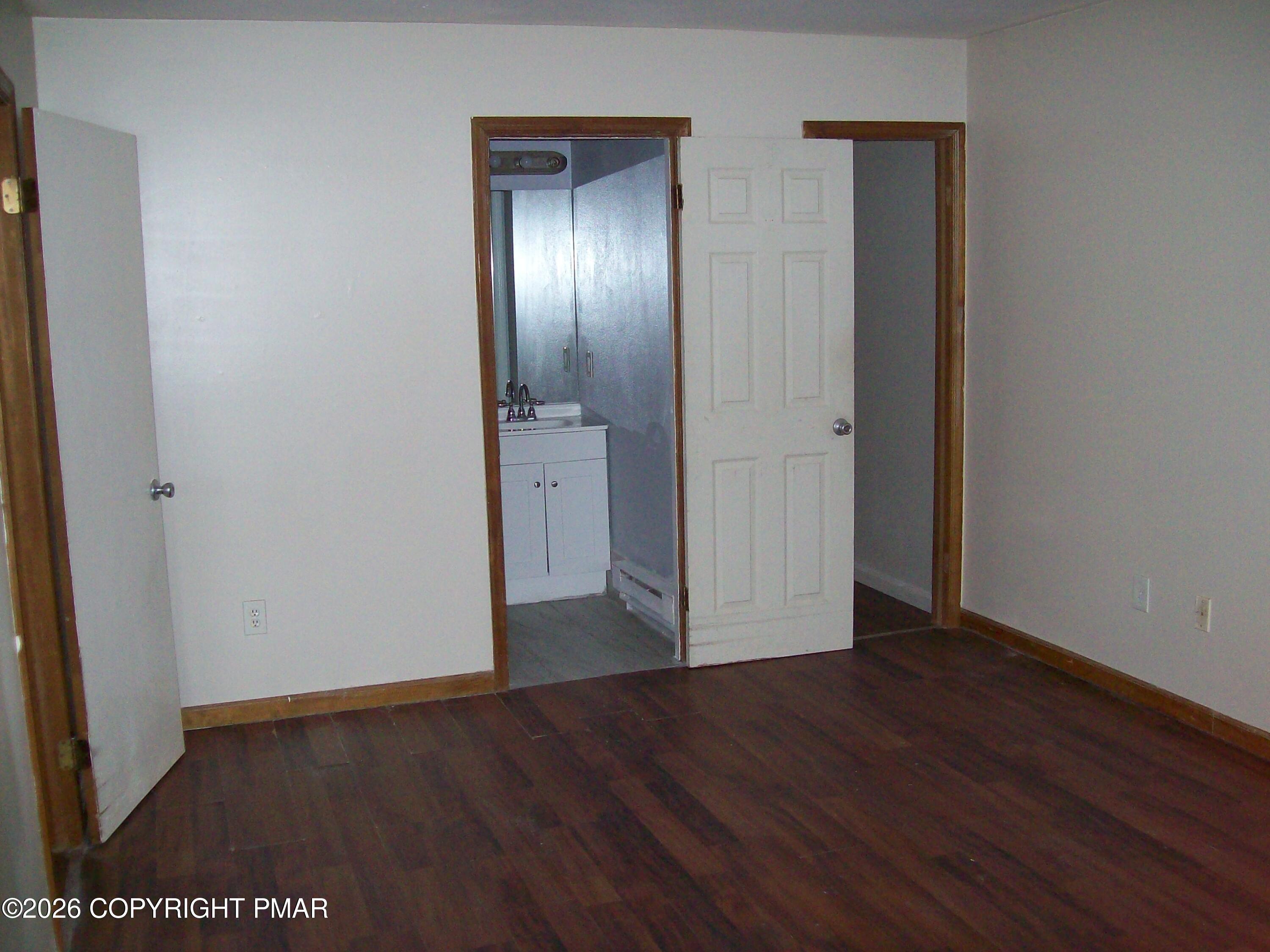 139 Davis Circle Bushkill, PA 18324 - Photo 16 of 23 Master bedroom