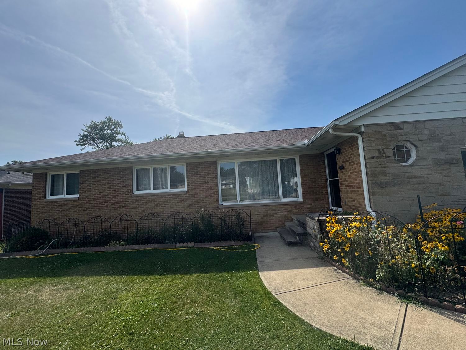 7726 York Road Cleveland, OH 44130 - Photo 2 of 34