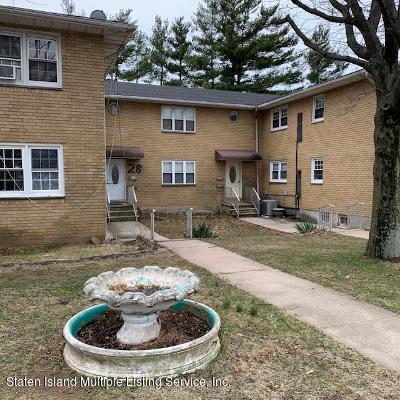 26 Narrows Road South Staten Island, NY 10305 - Photo 4 of 7 a view of a house with backyard