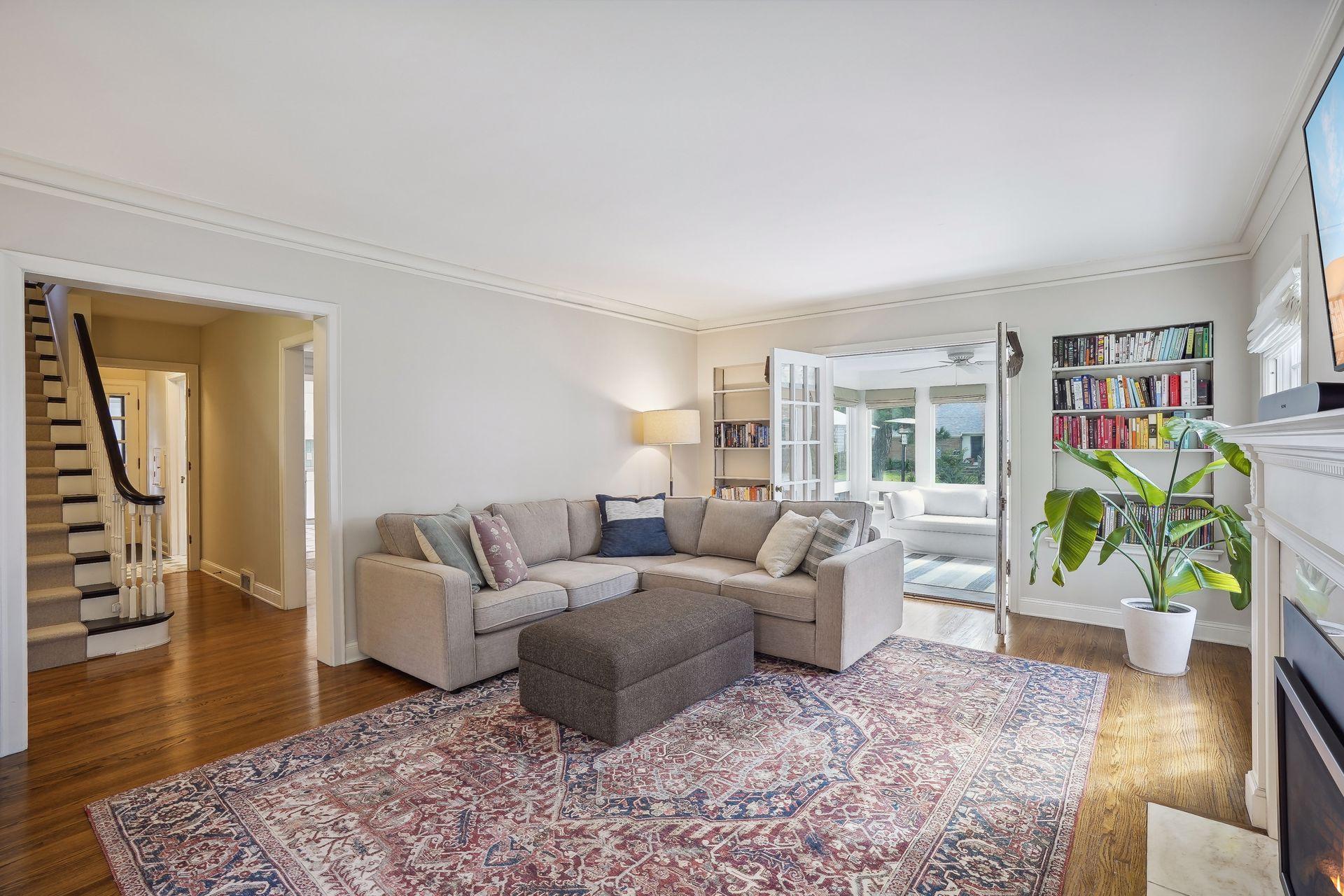 209 Ashley Road Hopkins, MN 55343 - Photo 11 of 54