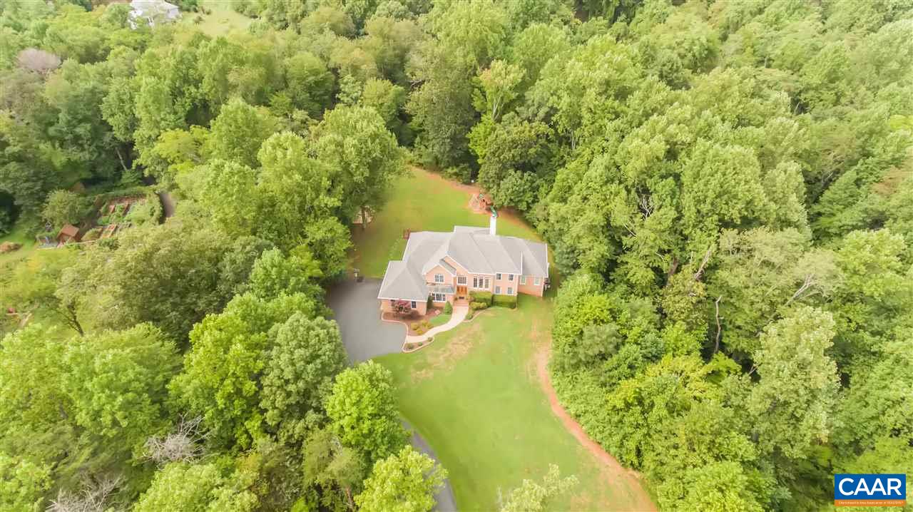 4880 Ivy Road Charlottesville, VA 22901 - Photo 4 of 29 Gallery Image 4