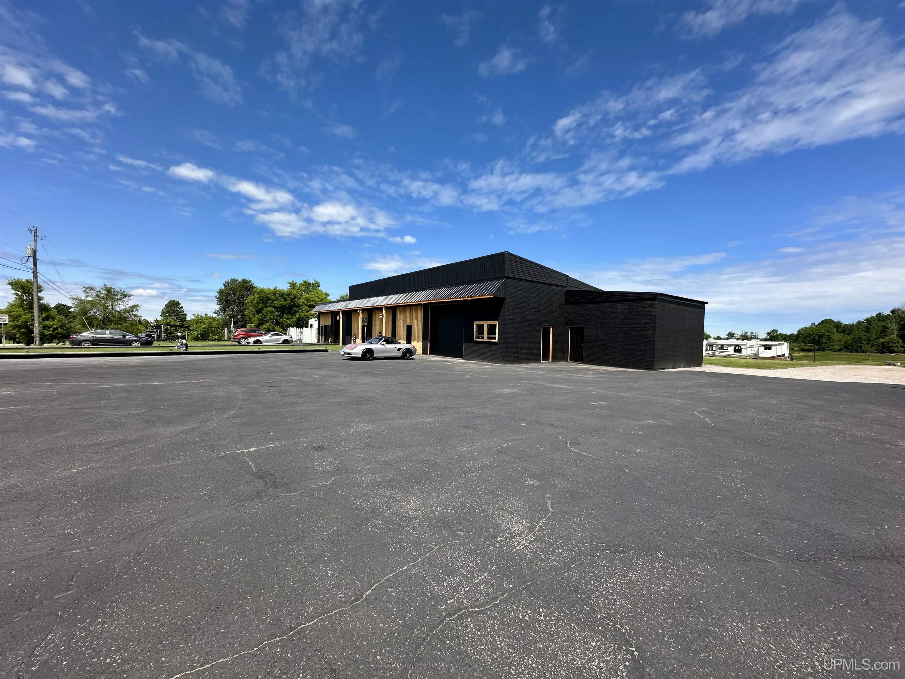 3910 20th Road Gladstone, MI 49837 - Photo 4 of 40