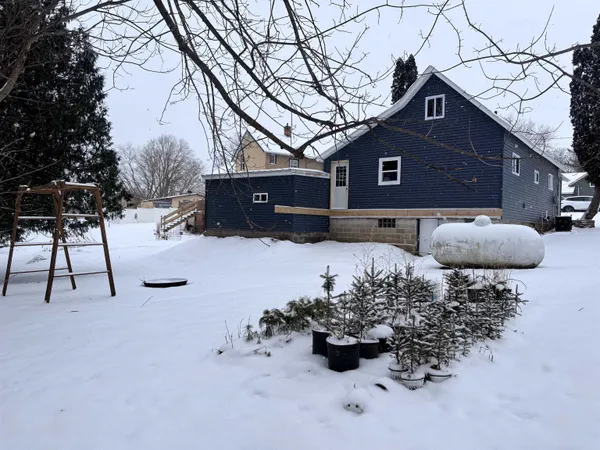 $221,000 | 404 Division Street, Ontario, WI 54651