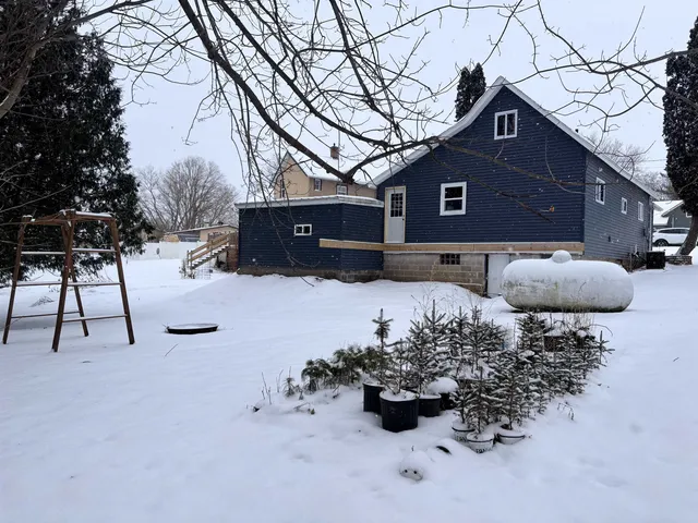 $228,500 | 404 Division Street, Ontario, WI 54651