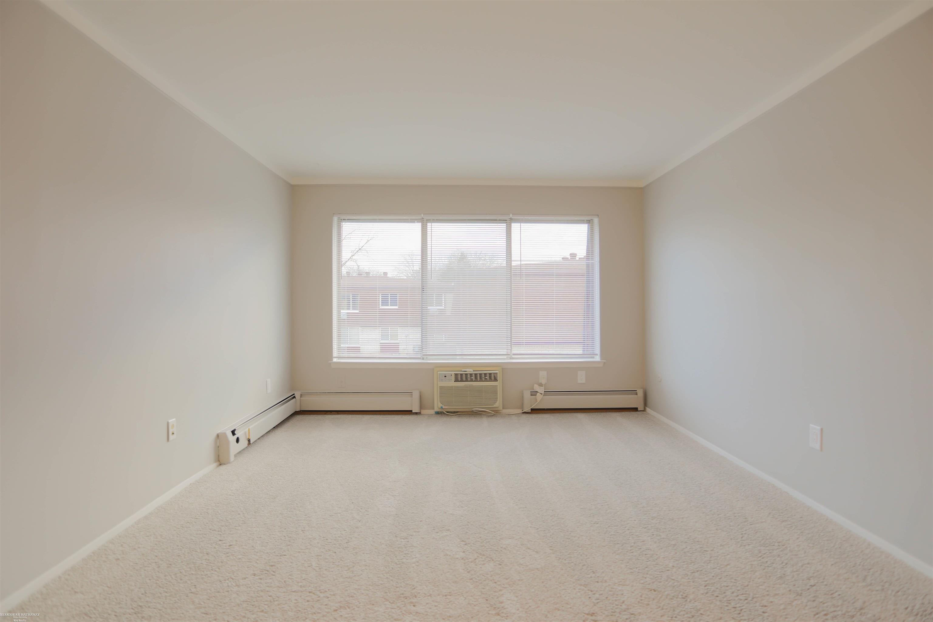 30237 Utica Road, Unit 237E Roseville, MI 48066 - Photo 9 of 23 Gallery Image 9