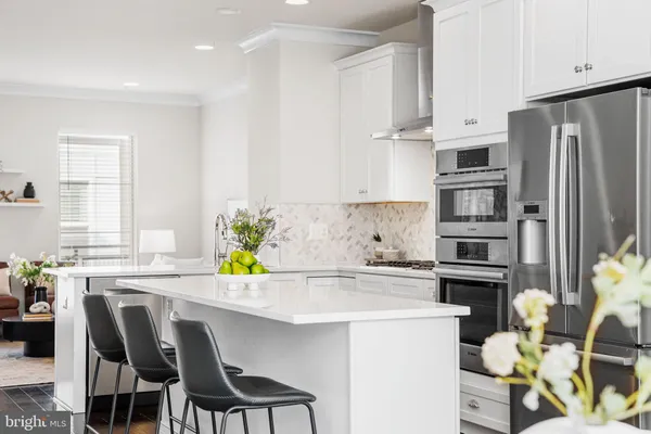 $729,744 | 4973 Lakeside Crossing, Chantilly, VA 20151