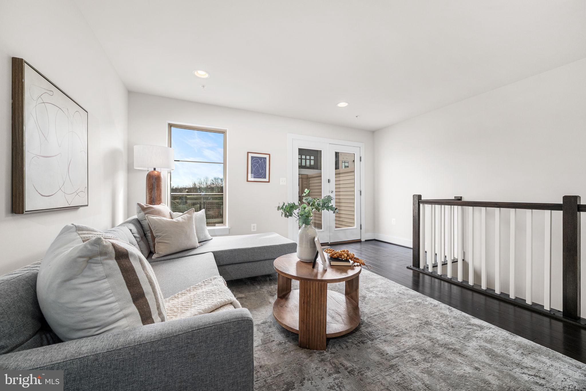 4973 Lakeside Crossing Chantilly, VA 20151 - Photo 25 of 40 Fourth Level Loft