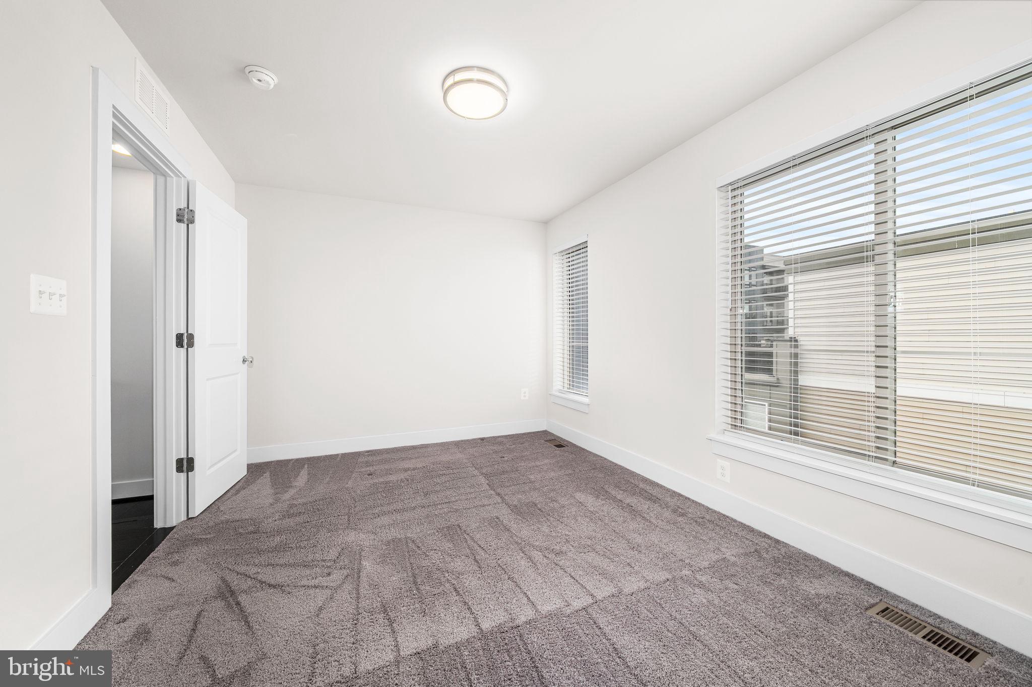 4973 Lakeside Crossing Chantilly, VA 20151 - Photo 30 of 40 Fourth Level Bedroom