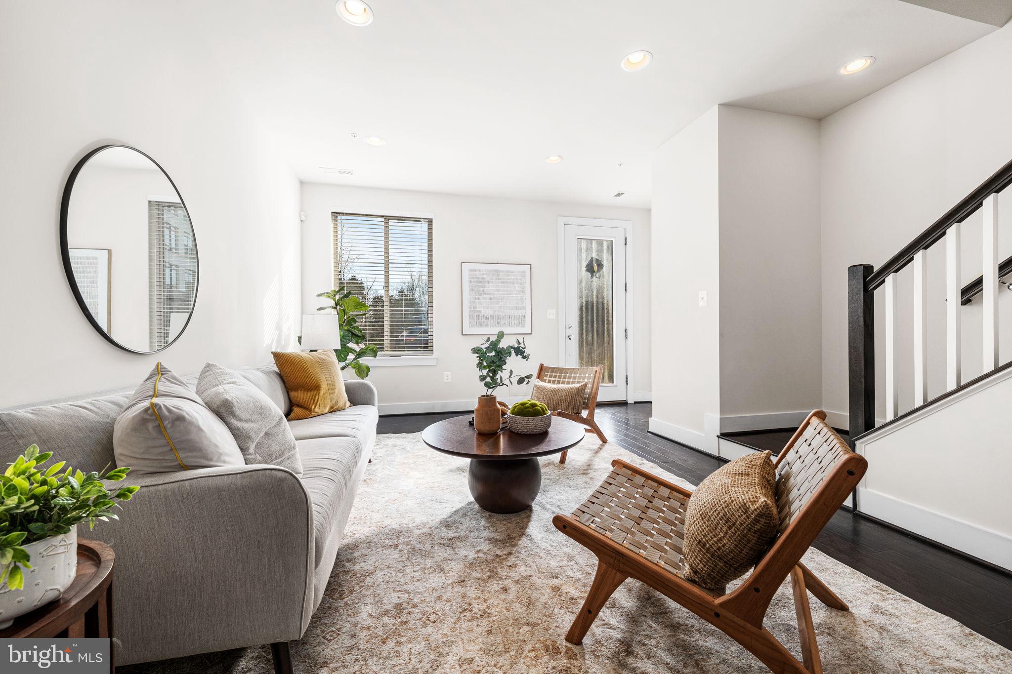 4973 Lakeside Crossing Chantilly, VA 20151 - Photo 4 of 40 Entry Level Rec Room