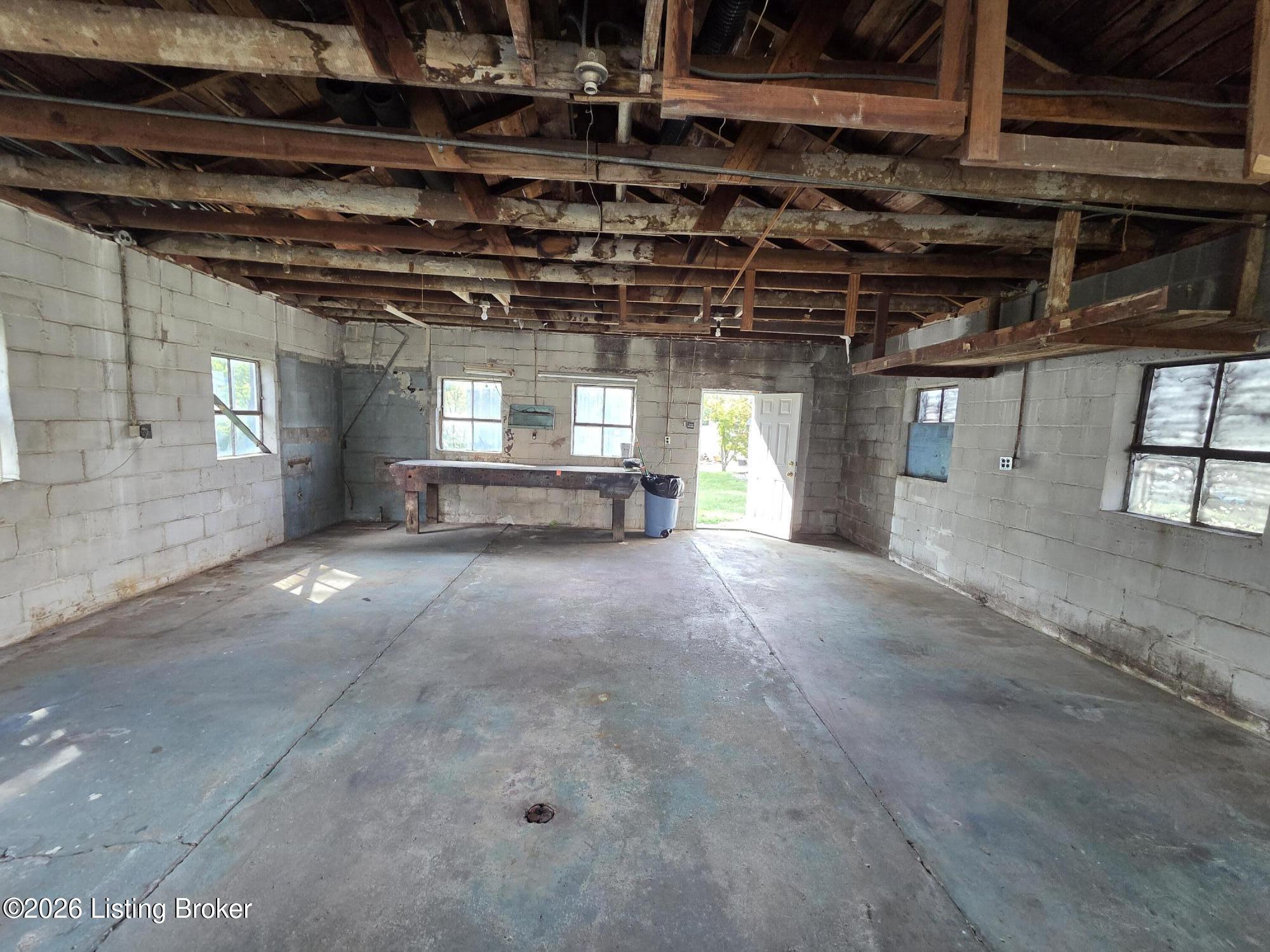 115 Perry Street Bloomfield, KY 40008 - Photo 14 of 39 20260921_152219