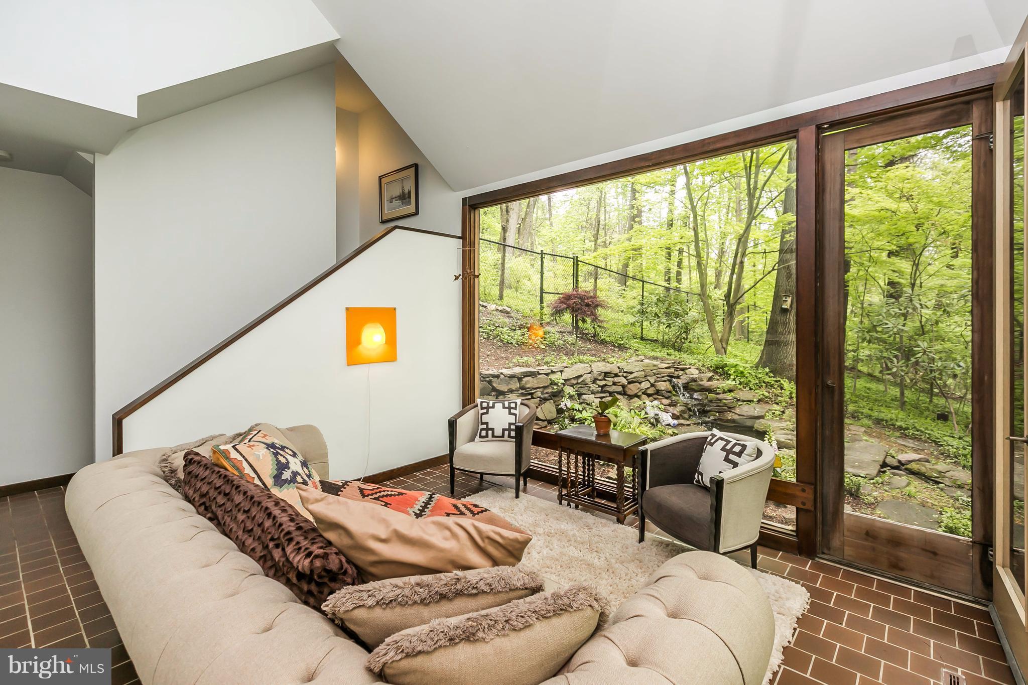 919 Rolandvue Road Towson, MD 21204 - Photo 14 of 30 Solarium