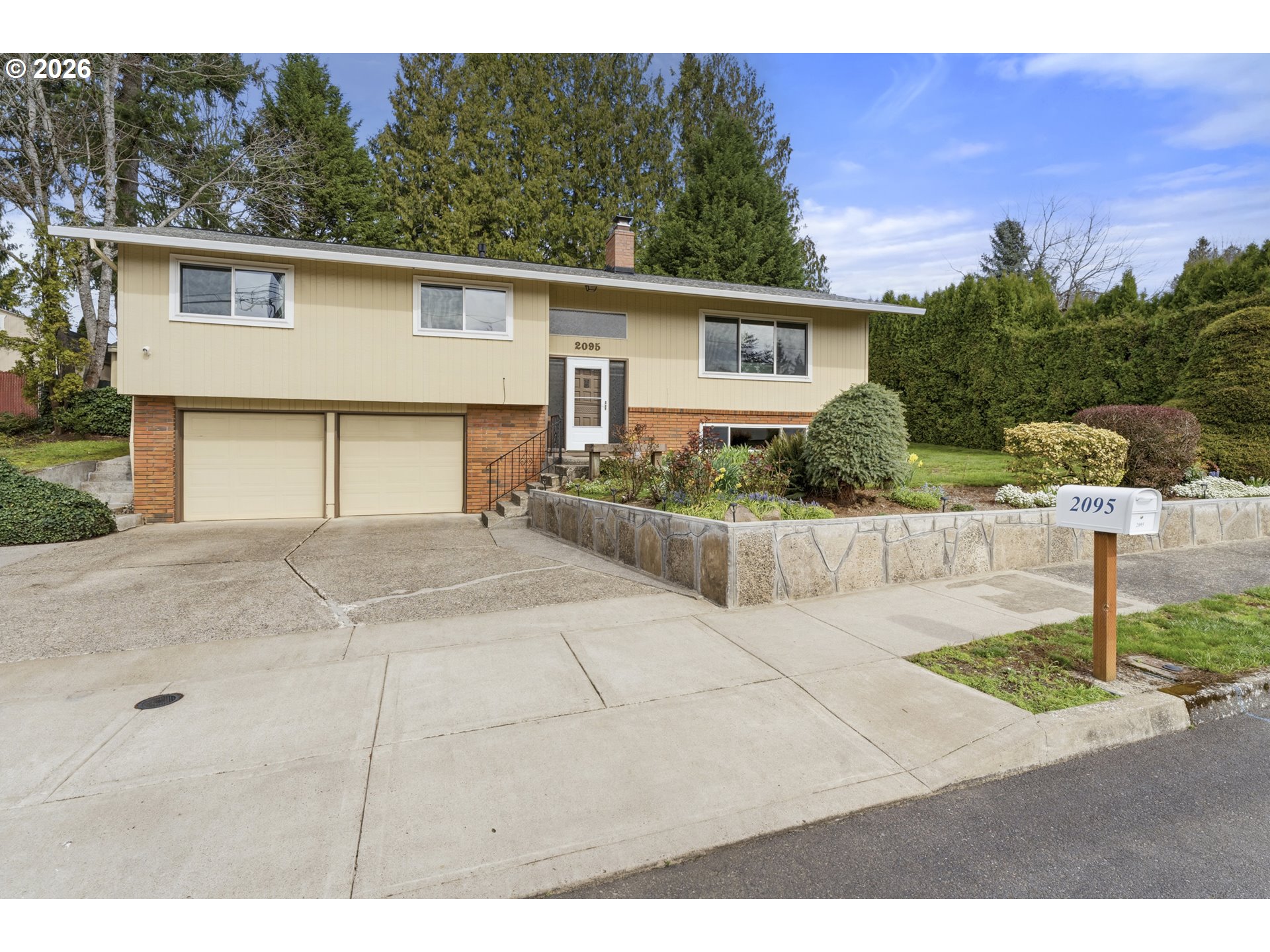 2095 Northwest 3rd Street Gresham, OR 97030 - Photo 2 of 40