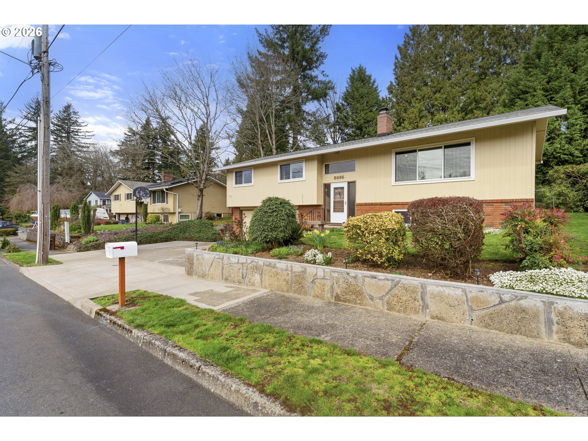 2095 Northwest 3rd Street Gresham, OR 97030 - Photo 3 of 40